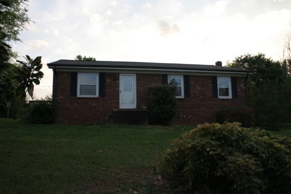 Primary Photo - 3777 Sedgefield Dr