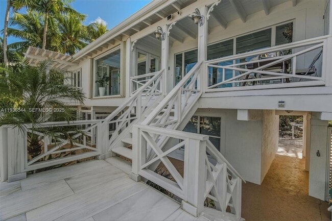 Building Photo - 16 North Dr