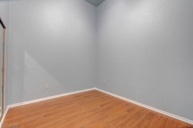 Building Photo - 4880 Dorrell Ln