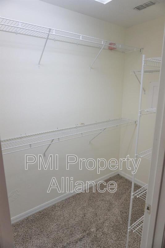 Building Photo - 1153 Elderberry Dr