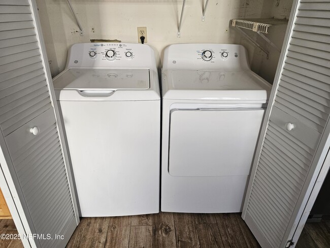 Building Photo - 9252 San Jose Blvd