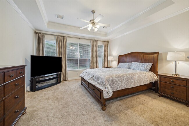 Building Photo - 18063 Crescent Royale Way
