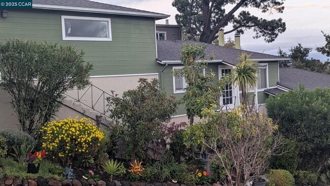 Building Photo - 1672 Terrace Rd