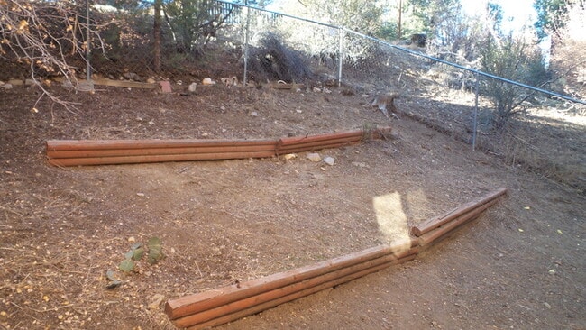 Building Photo - Nice Location