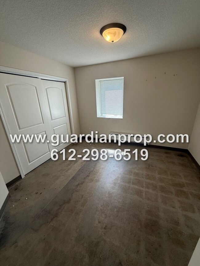 Building Photo - 7535 Cloman Way E