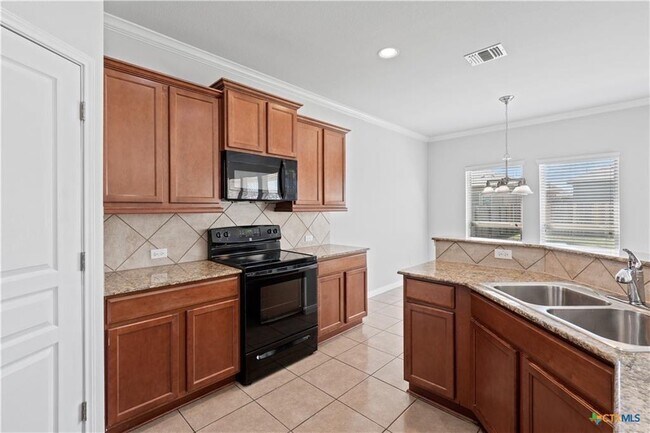 Building Photo - 715 Wyndham Hill Pkwy