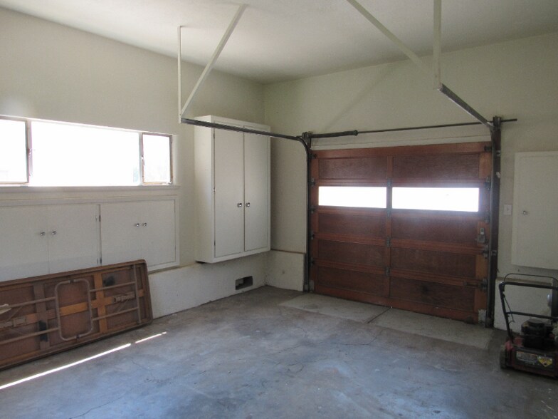 Building Photo - 615 N 31st St