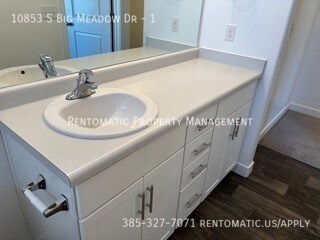 Building Photo - 10853 Big Meadow Dr