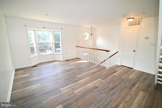 Building Photo - 3721 Edmond Way