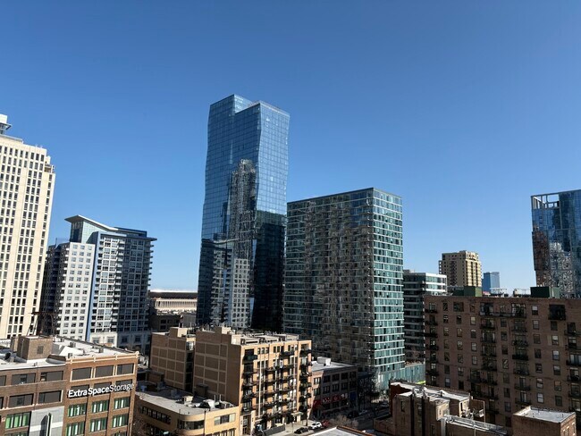 Building Photo - 1255 S State St