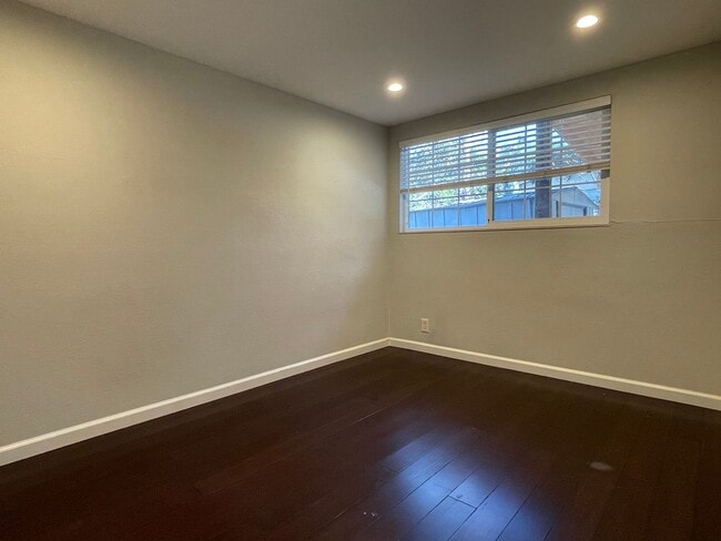 Building Photo - 1150 Pecos Way