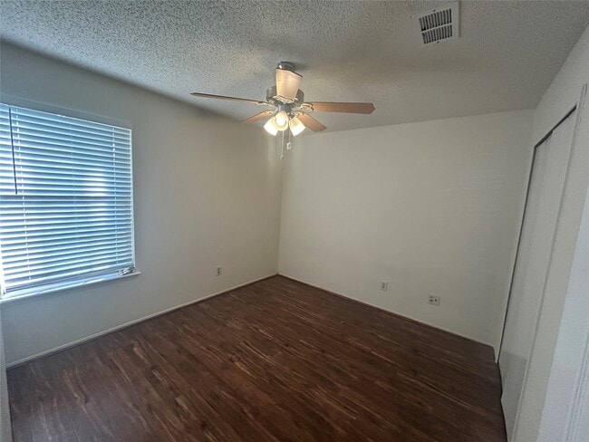 Building Photo - 12310 Jaguar Dr