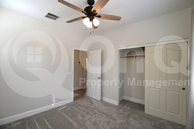 Building Photo - 19350 E Carriage Way