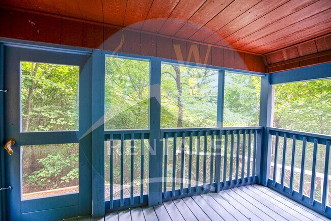 Building Photo - 107 Loveland Vis