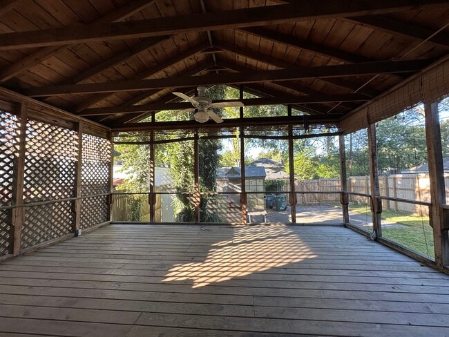 Building Photo - 1692 Carruthers Pl