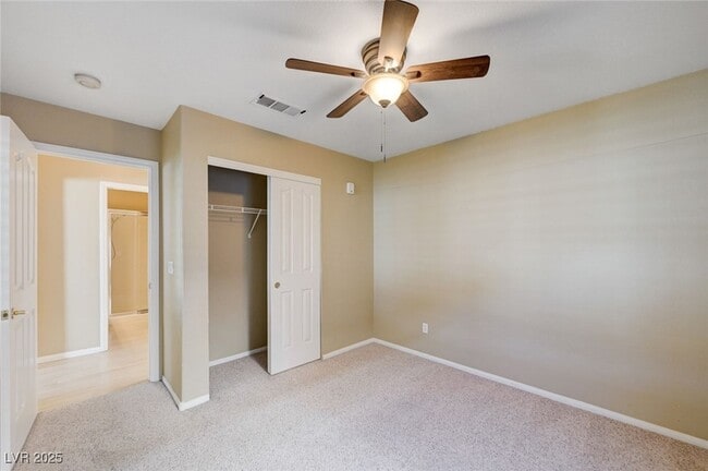 Building Photo - 9684 Summer Cypress St