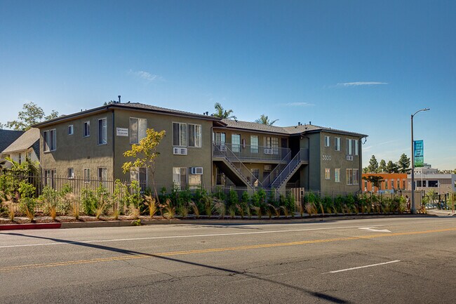 Building Photo - 3300 W 3rd St