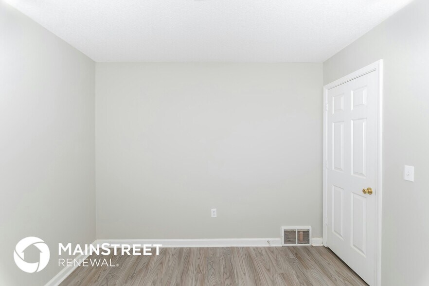 Building Photo - 6722 N Regency Park Cir