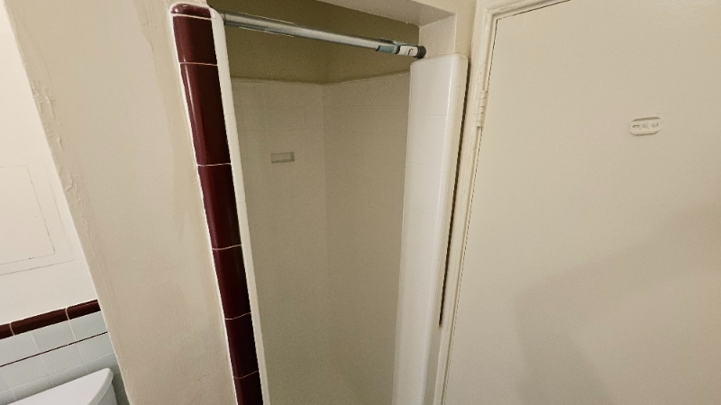 Building Photo - 1629 N Hobart Blvd