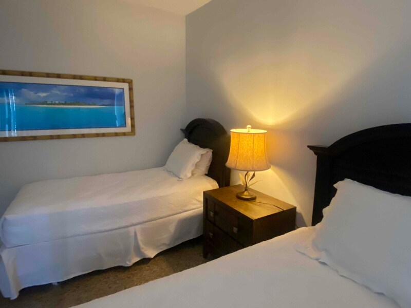 Building Photo - 720 Lantana Ln