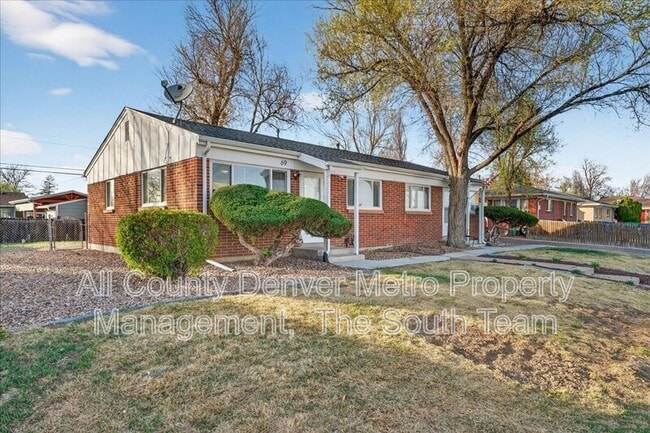 Building Photo - 69 Del Mar Cir