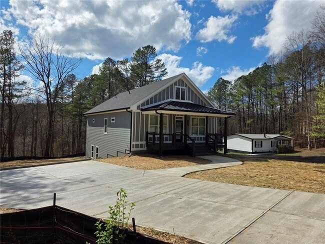 Building Photo - 43 Valley Trail SE