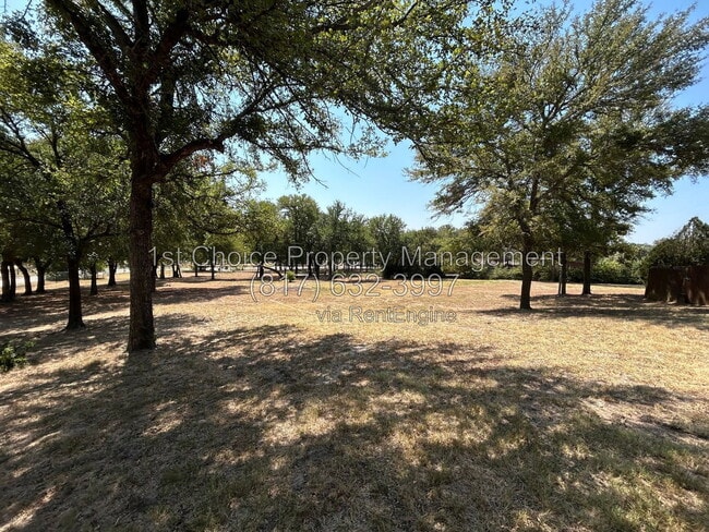 Building Photo - 1516 Oakridge Ct W