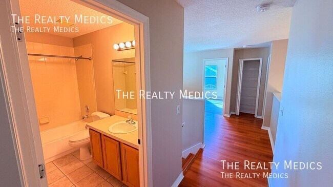 Building Photo - 2837 River Ridge Dr