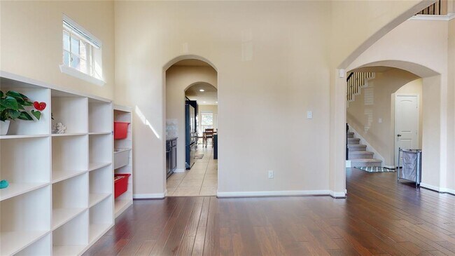 Building Photo - 28511 Pleasant Forest Dr