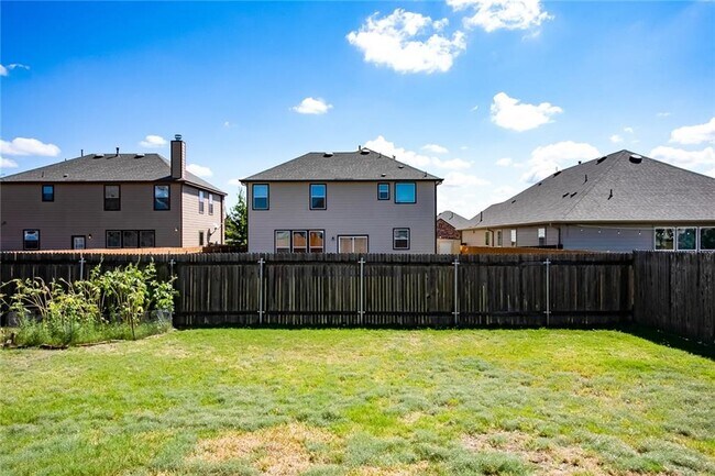 Building Photo - 8049 Arezzo Dr