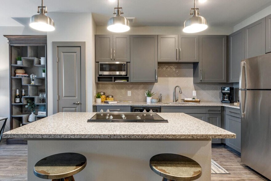 Embree Hill Apartments 4901 Peninsula Way Garland TX 75043