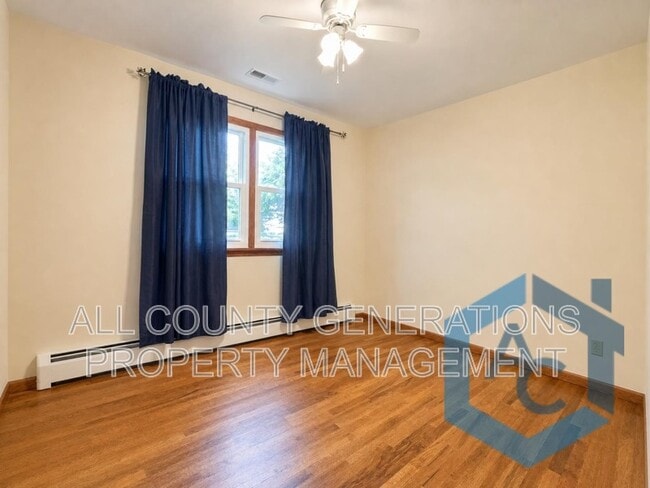 Building Photo - 2281 Weymouth Rd