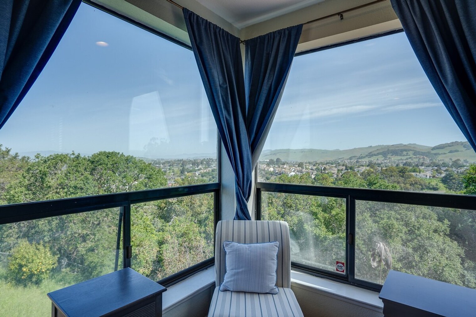 Building Photo - 420 Phoenix Cir