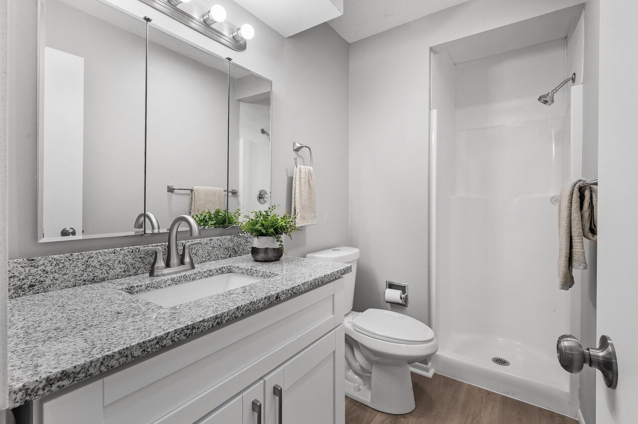 Building Photo - 5801 Covington Ter