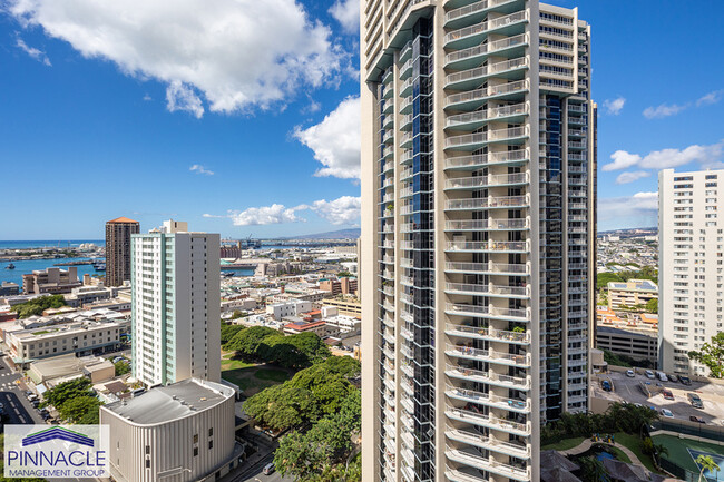 Building Photo - 1255 Nuuanu Ave