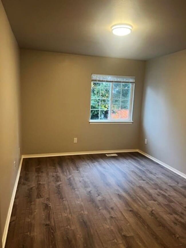 Building Photo - 1008 Sunset Blvd