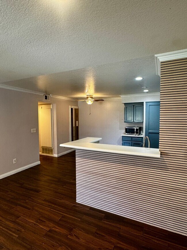 Building Photo - 151 Majestic Ct
