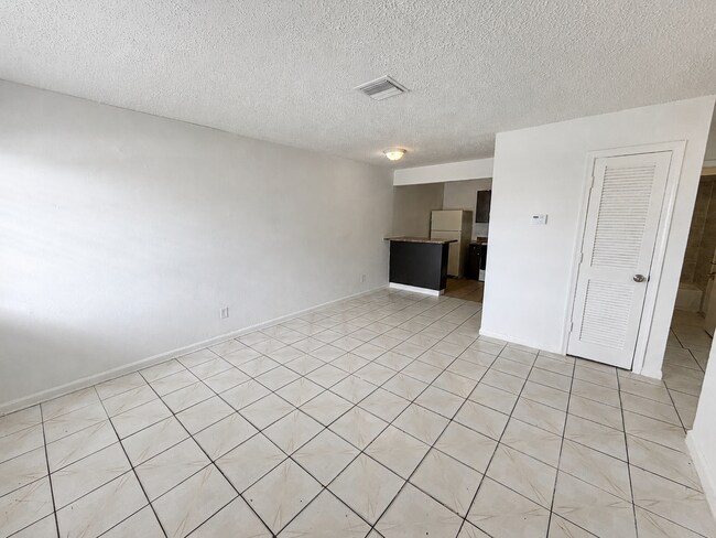 Building Photo - 530 NW 35th St