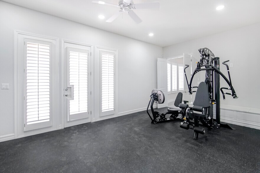 Building Photo - 6489 Calle Placido Dr