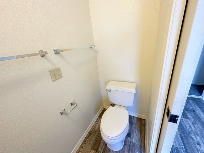 Building Photo - Spacious 3 Bed, 2 Bath Home in Peoria - Your Perfect Home Awaits!