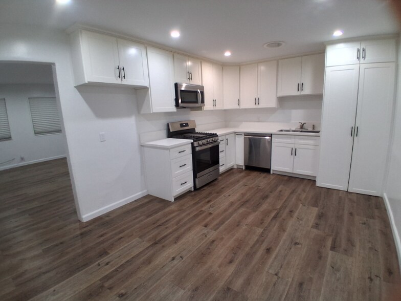 Building Photo - 18517 Towne Ave