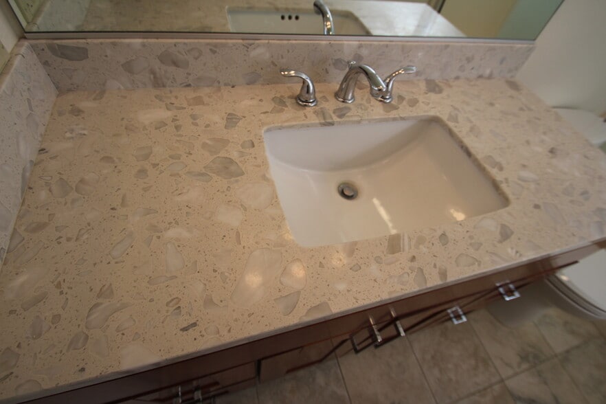 Quartz Counters - 119 Loma Vista St