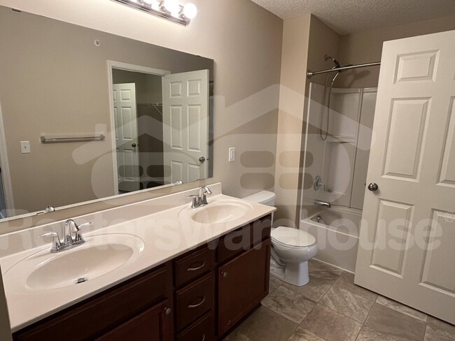Building Photo - 6953 99th Ct S