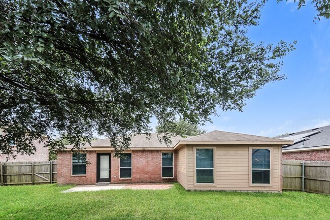 Building Photo - 3 BR/2BA | Newly Renovated Single Family Home | 1-Car Covered Parking | Gated backyard!