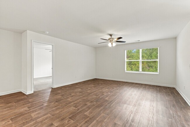 Building Photo - 100 Cotton Bluff Ct