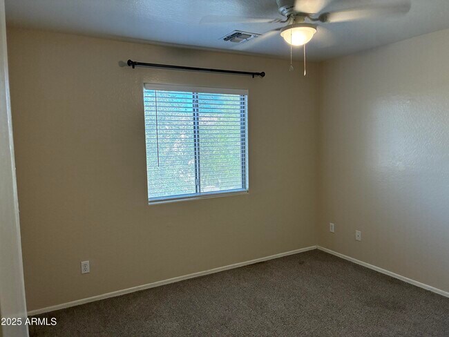 Building Photo - 7207 S Sunrise Way