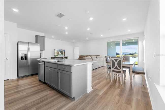 Building Photo - 44148 Kelly Dr