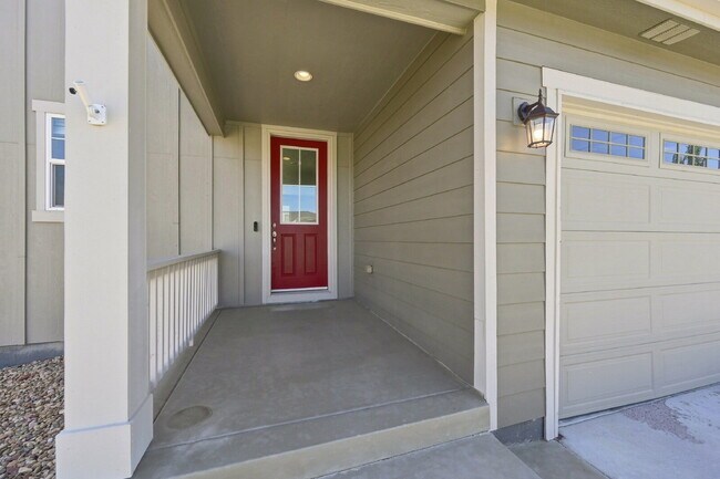 Building Photo - $2,940.95 with $300 off for the first month's rent, 3 Beds - 3 Baths, Single Family Home in Erie ...