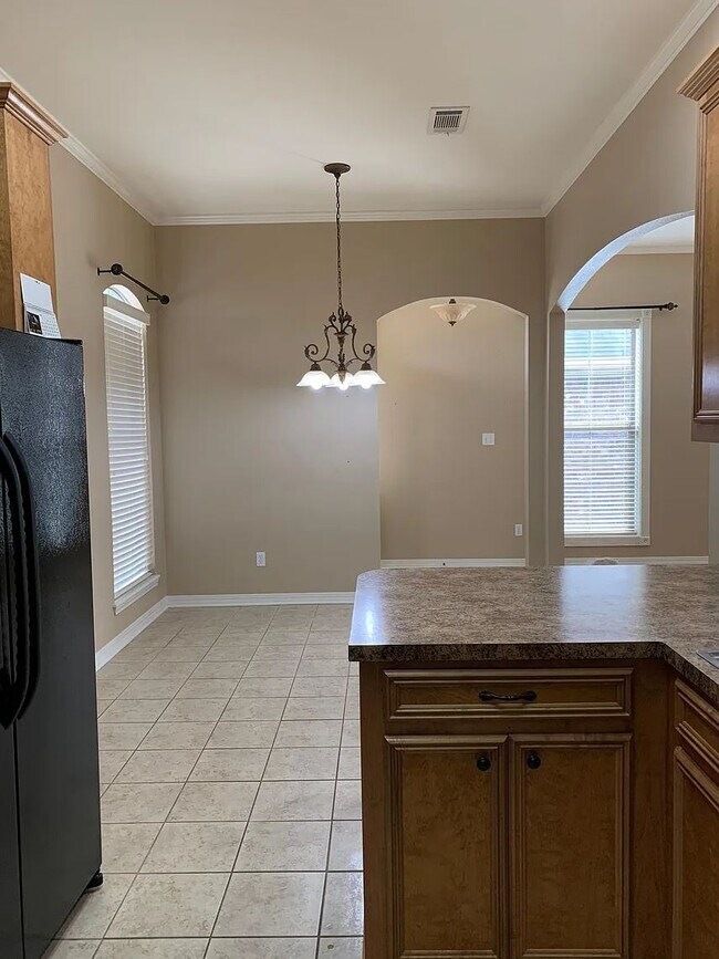 Building Photo - 2006 Wild Iris