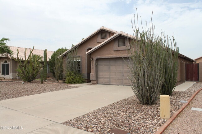 Building Photo - 740 W Baylor Ln